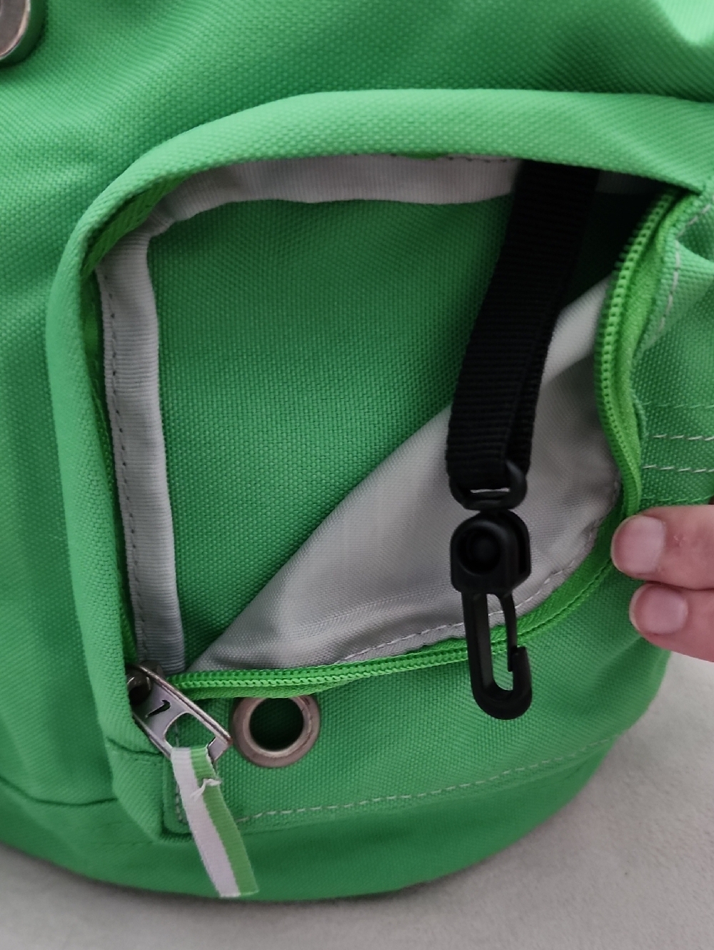 Vintage Nike Green Canvas Backpack with Front Pockets - Picture 6 of 15